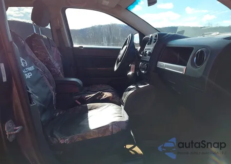 2016 Jeep Compass Sport из США, поврежденный, VIN 1C4NJCBA4GD675038